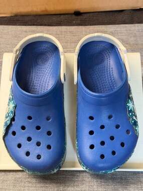 Crocs Kids Disney Frozen Elsa Blue Clog J2
